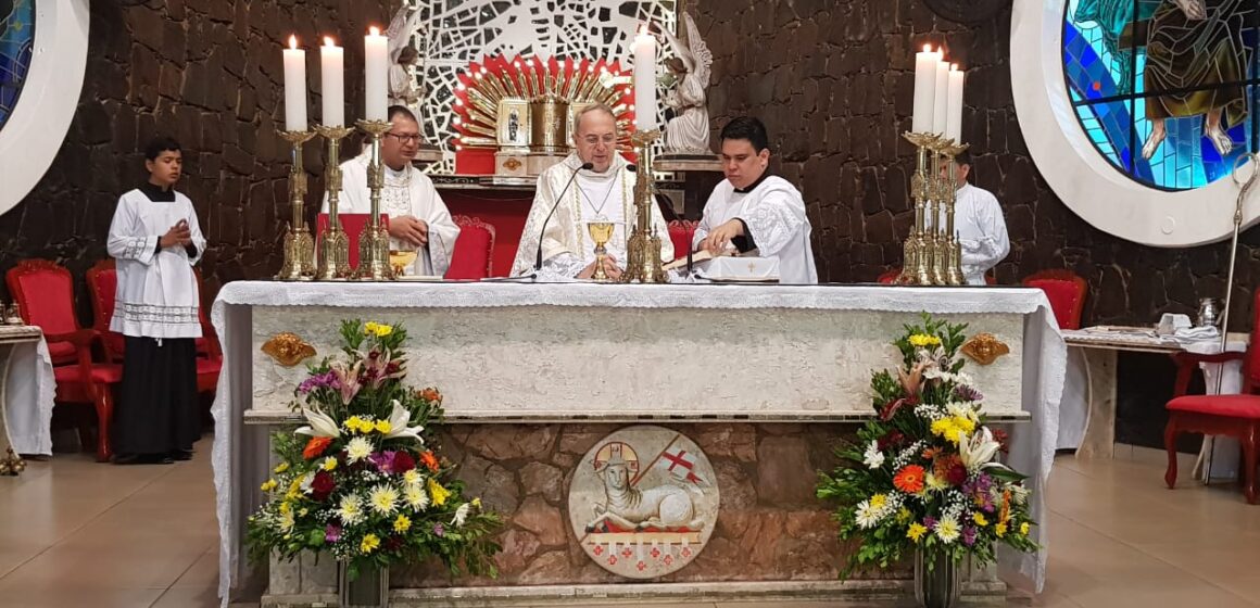 Mons. Steckling recuerda en Misa de la Cena del Señor que Cristo nos dejó tres herencias