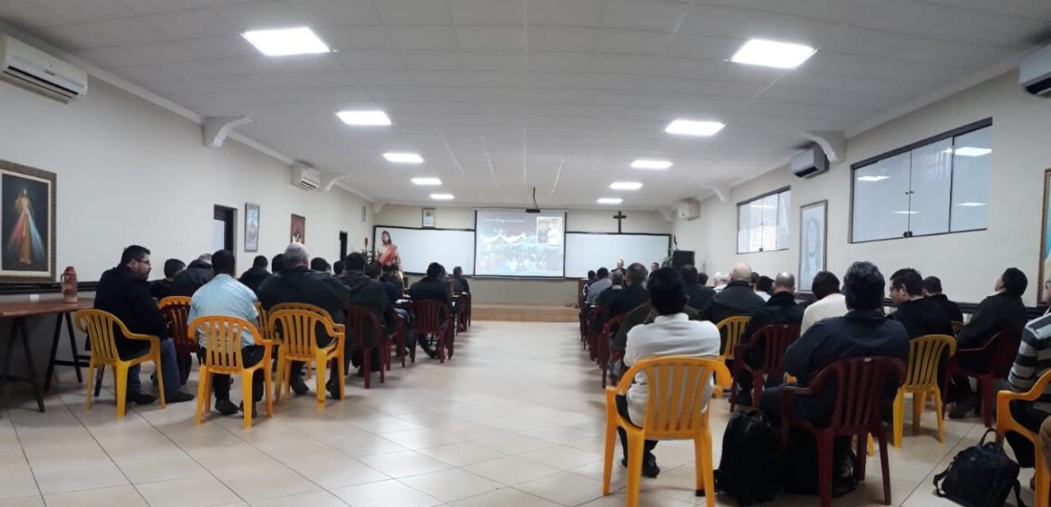 Clero diocesano se reúne en el obispado