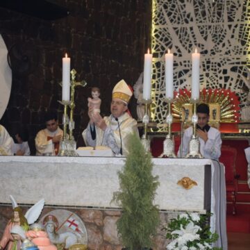 En la Catedral:  Mons. Steckling celebra  la Misa de Navidad y consulta si hoy seríamos capaces de encontrar al niño Jesús en un pesebre