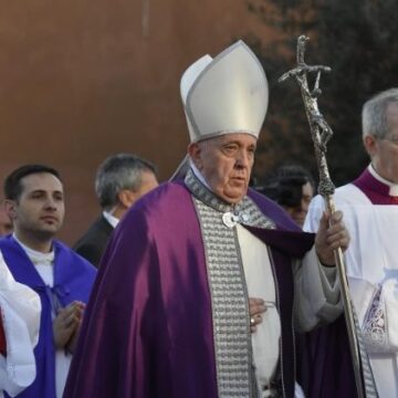 El Papa: Somos ciudadanos del cielo. Nuestro pasaporte es el amor a Dios y al prójimo