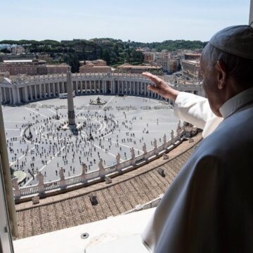 Pentecostés: el Papa celebrará misa desde la ventana de la Basílica sin la participación de los fieles