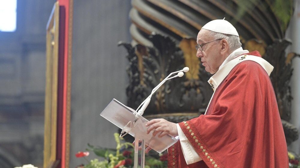 «Como Pedro y Pablo, experimentemos nuestra liberación con Cristo»