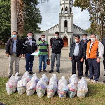 Entregan alimentos a diáconos permanentes de Villarrica y Caazapá