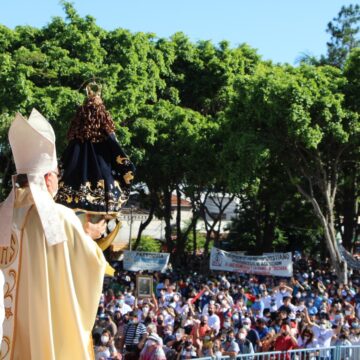 Multitudinaria participación en fiesta de los laicos