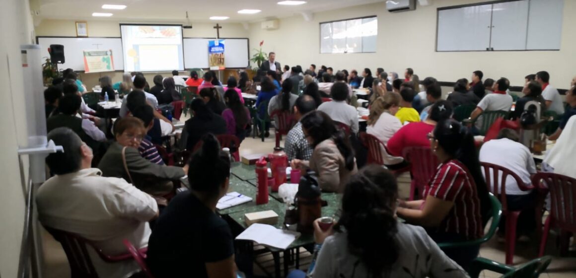 Importante presencia de coordinadores y asesores de catequesis para hablar de la IVC