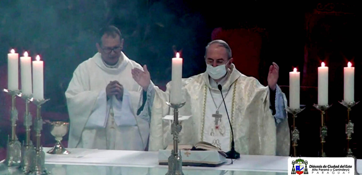 Domingo de Pascua: “Cristo vive, ha vencido la muerte, y nosotros viviremos con él”