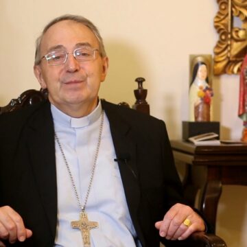 Obispo invita a todos a la experiencia de caminar juntos como iglesia