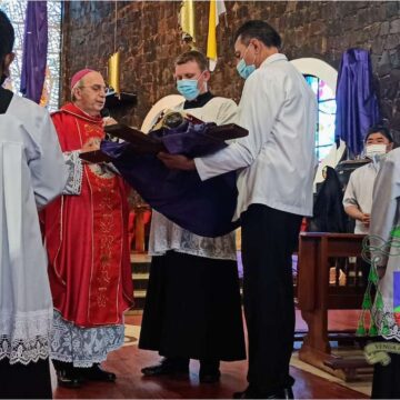 Viernes Santo: “Dios nos ofrece una manera de actuar”