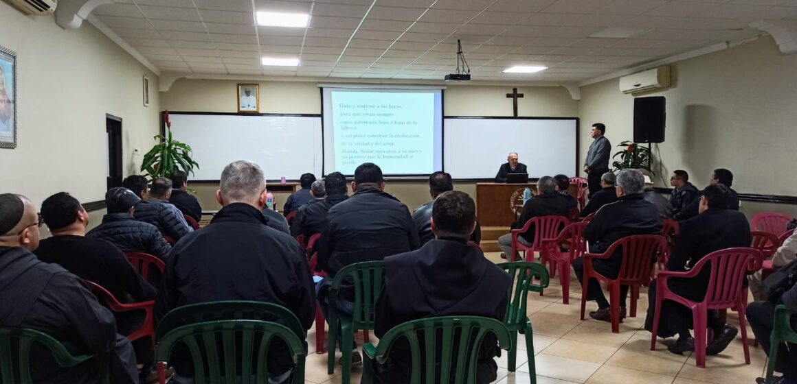 Reunión mensual del clero diocesano