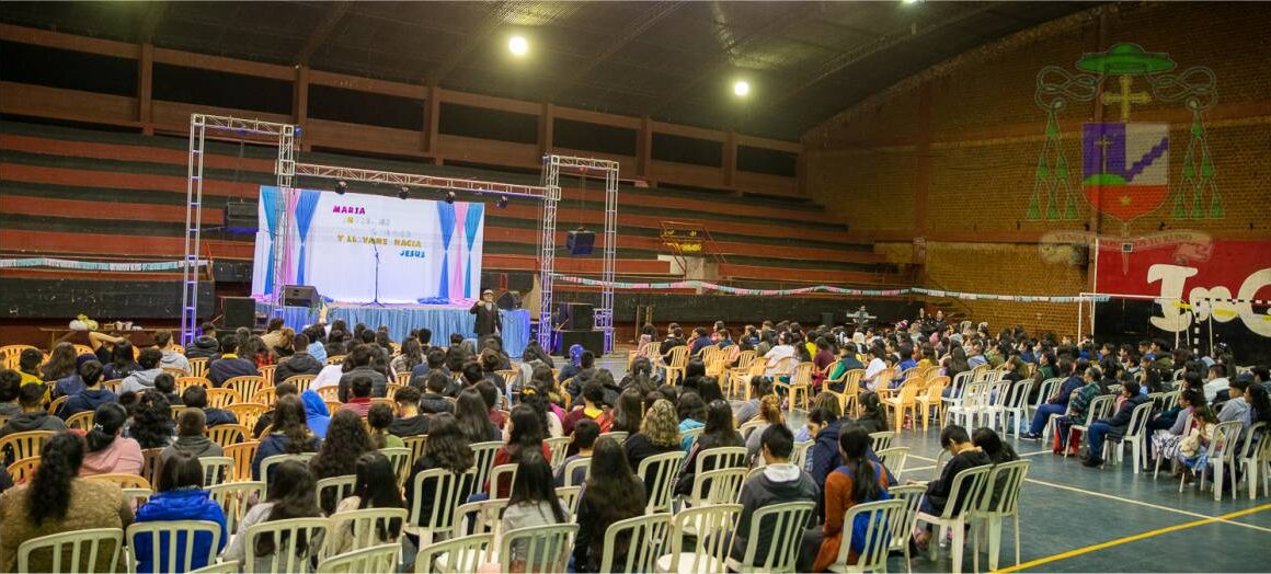 Encuentro de jóvenes legionarios en Minga Guazú