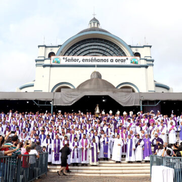 Sacerdotes de nuestra diócesis presentes en Caacupé para la Peregrinación Nacional del Clero