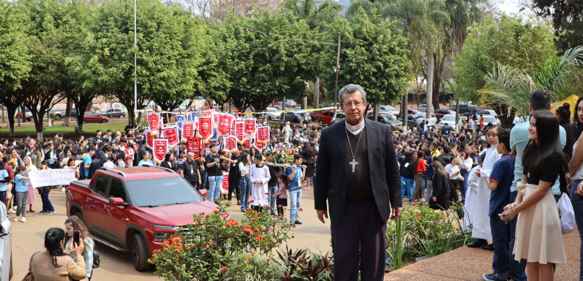 Obispo recibió a peregrinos de la Legión de María  