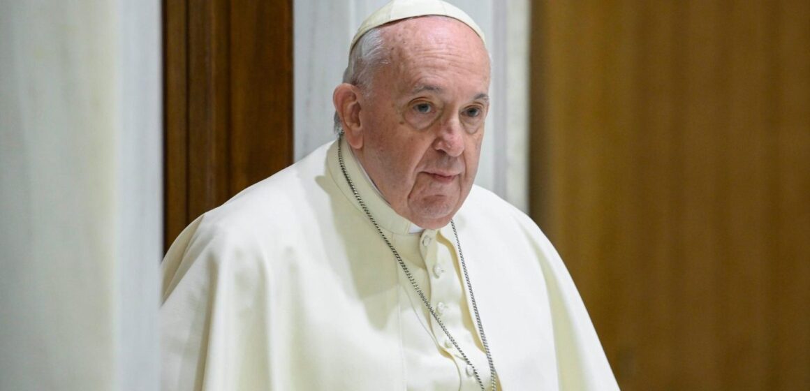 Noche tranquila de descanso para el Papa en el Gemelli