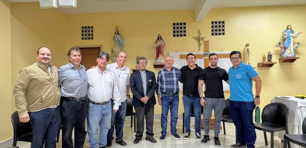 Visita Pastoral: Mons. Pedro en la Parroquia Santa María de los Ángeles
