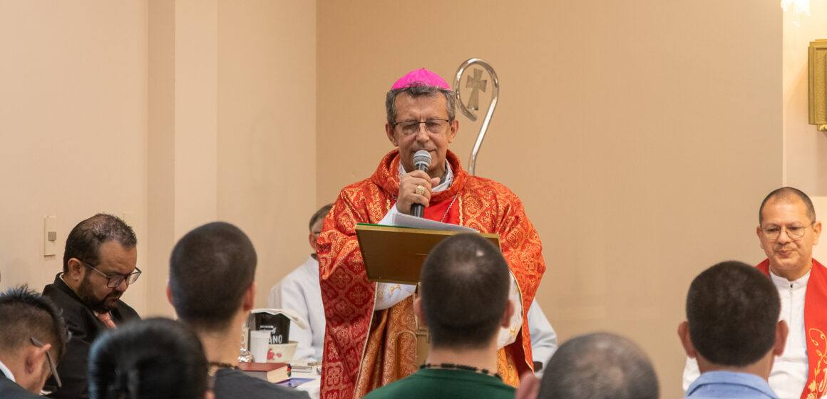 Mons. Pedro presidió primera Misa en el Hogar de Cristo: un hogar para ayudar