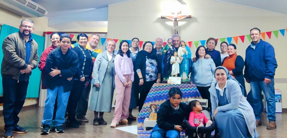 Pequeña Casa de Nazaret: Laicos que viven el carisma de religiosas