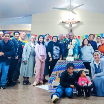 Pequeña Casa de Nazaret: Laicos que viven el carisma de religiosas