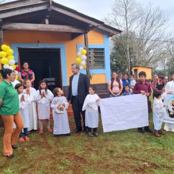 Obispo recorre comunidades de Ñacunday