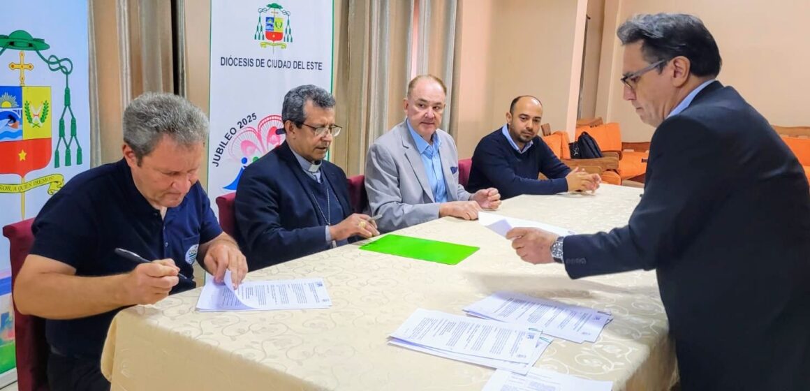 La Pastoral Indígena y la UPE, firman convenio para fortalecer a comunidades indigenas