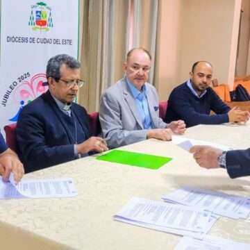 La Pastoral Indígena y la UPE, firman convenio para fortalecer a comunidades indigenas