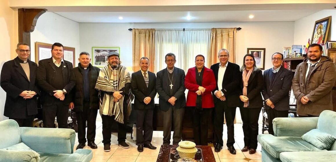 Diócesis de Ciudad del Este y FAFI-UNE firman convenio para fortalecer el cuidado integral de la persona