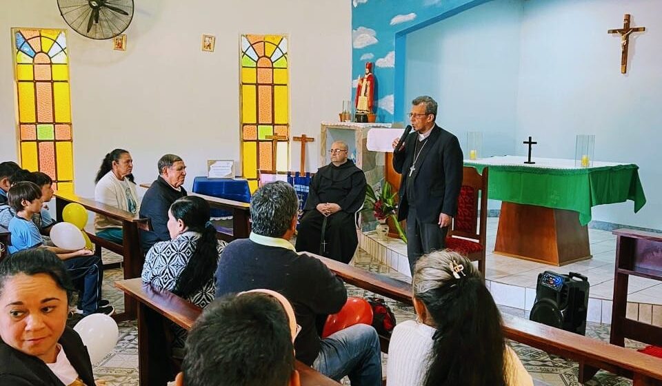 Obispo visitó la comunidad de Yguazú