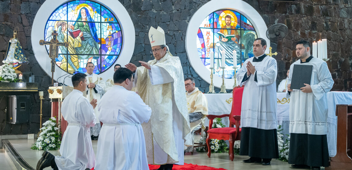 Oviedo y Benítez: nuevos diáconos al servicio de la Iglesia
