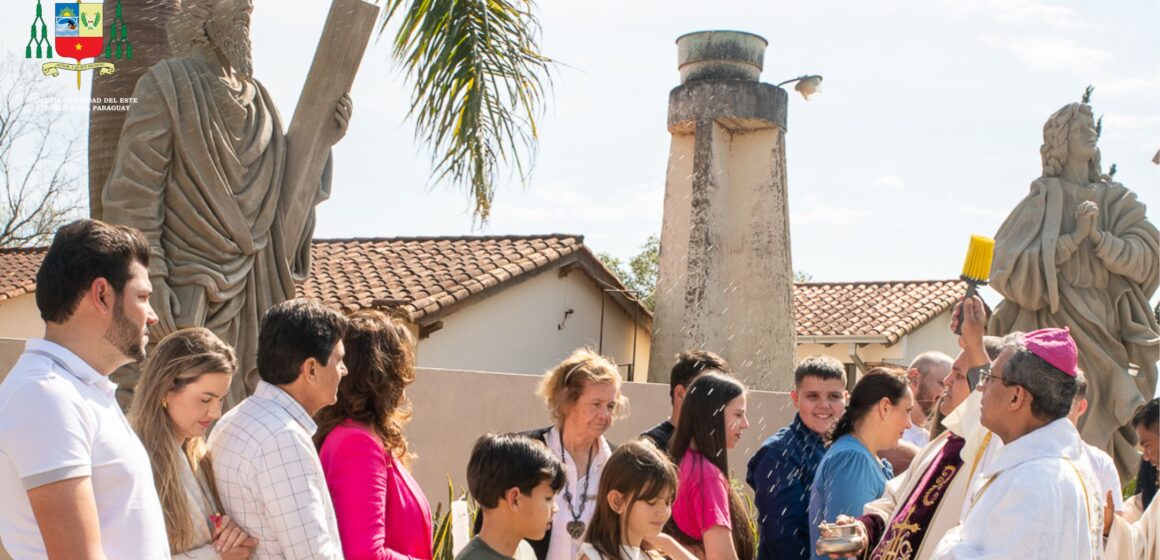 Mons. Pedro Collar bendijo las estatuas de los Doce Apóstoles en Mbaracayú: “La humildad y la generosidad son el camino del verdadero discípulo”
