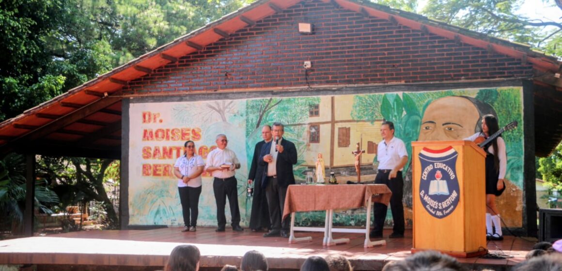 Visita del Obispo a la Parroquia Sagrados Corazones de Jesús y María
