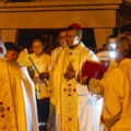 Mons. Pedro presidió la Vigilia Pascual en la Catedral: «La oscuridad no tiene la última palabra»